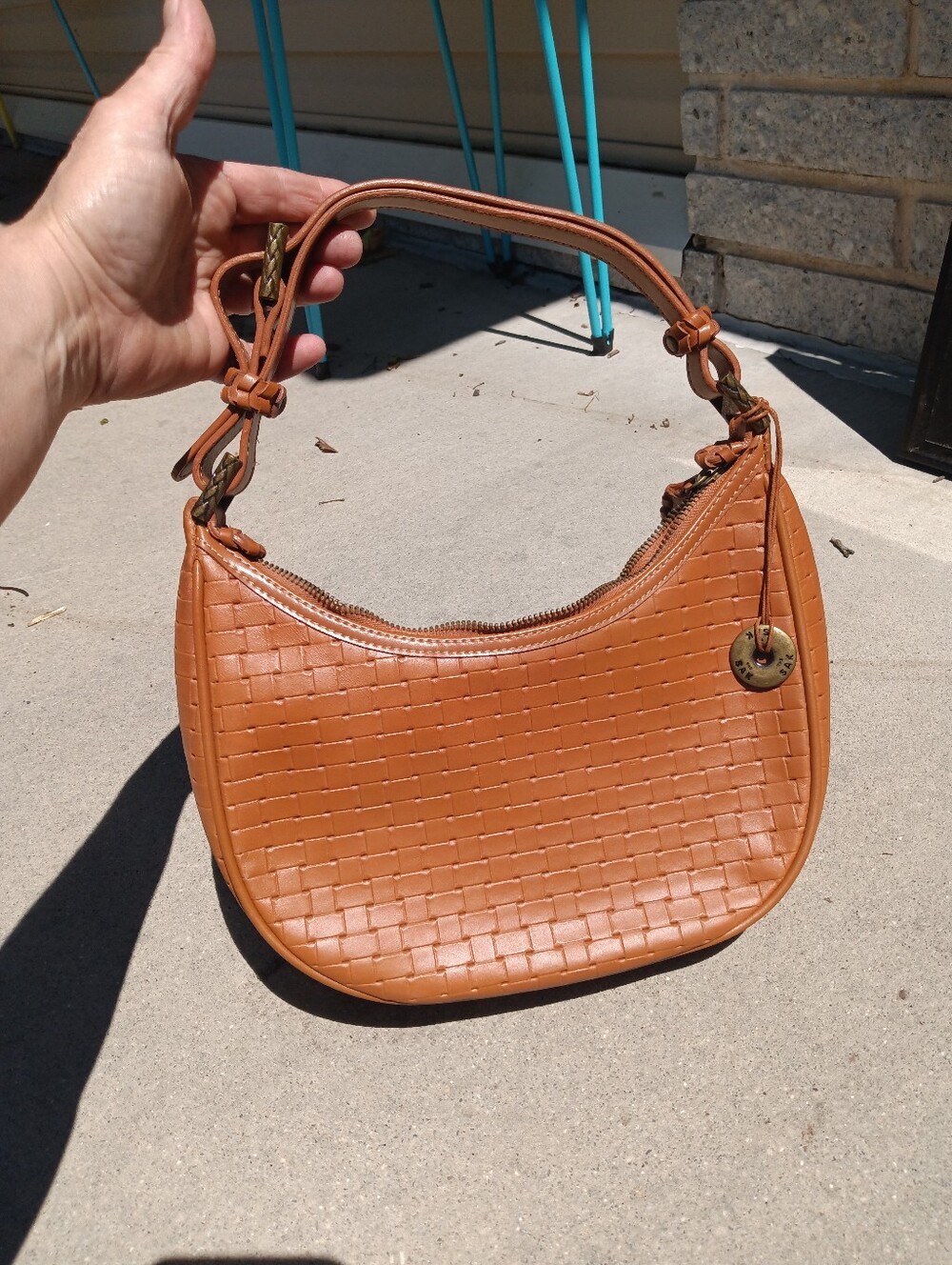 The SAK Leather Hobo Shoulder Bag Tan Basket Weave Texture
